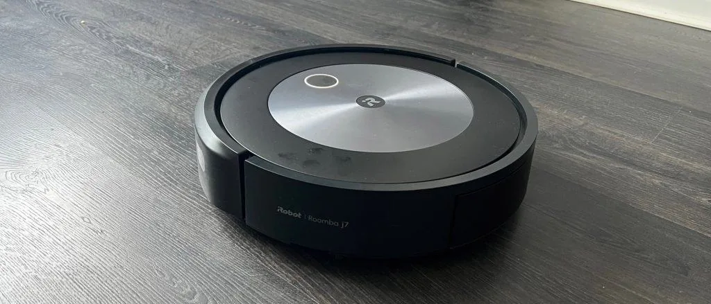 iRobot Roomba j7+