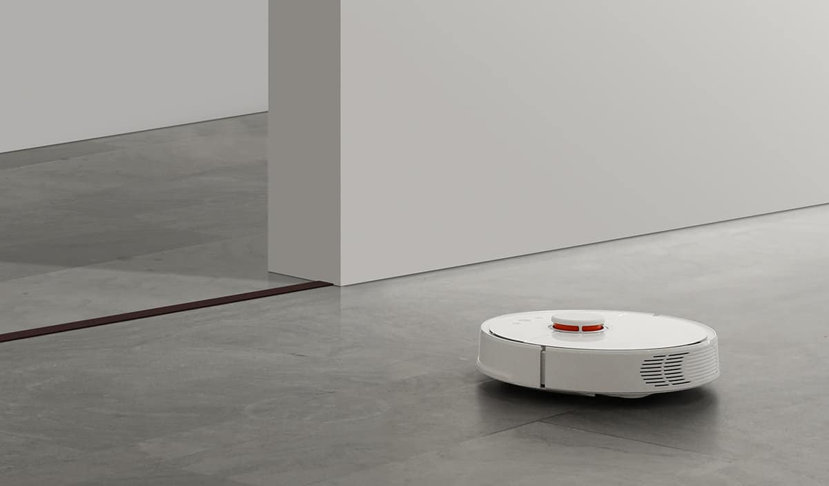 Do Robot Vacuums Work on Tile? Robot Pet Friends