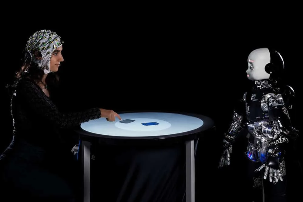 Research Says that Robots Can Affect a Human's Brain Just by Their Gaze ...