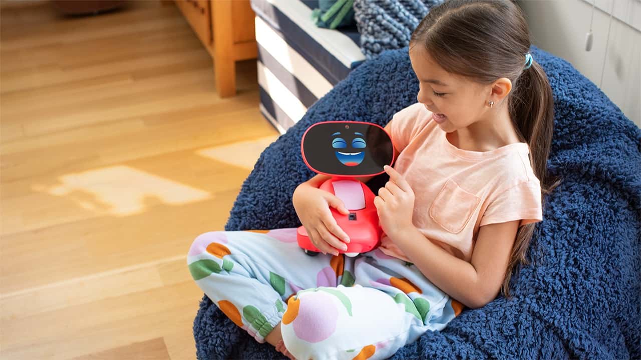 Miko the AI Robot Teaches Kid Through Interactive Education and Conversation