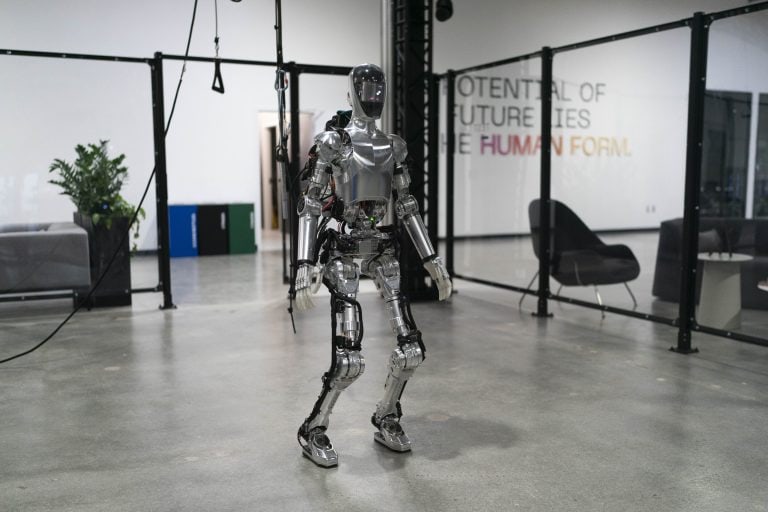 Figure's Humanoid Robot Impressively Demonstrates Dynamic Walking After A Year