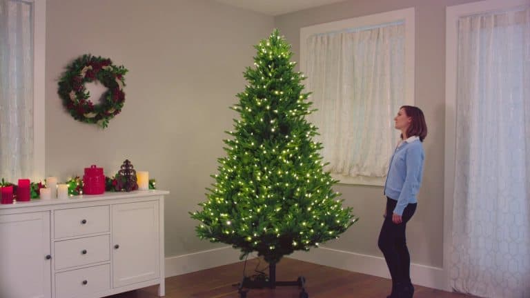 Robot Christmas Trees Are This Season's Must-Have Holiday Decor