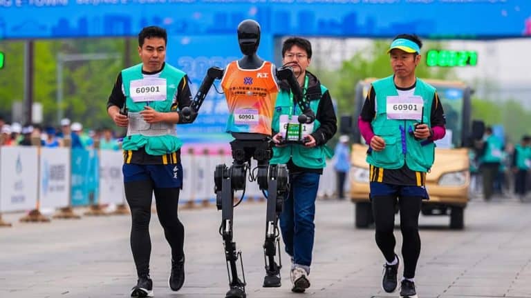 Humanoid Robots Come Second As Humans Lead the Pack at Historic Beijing Half-Marathon